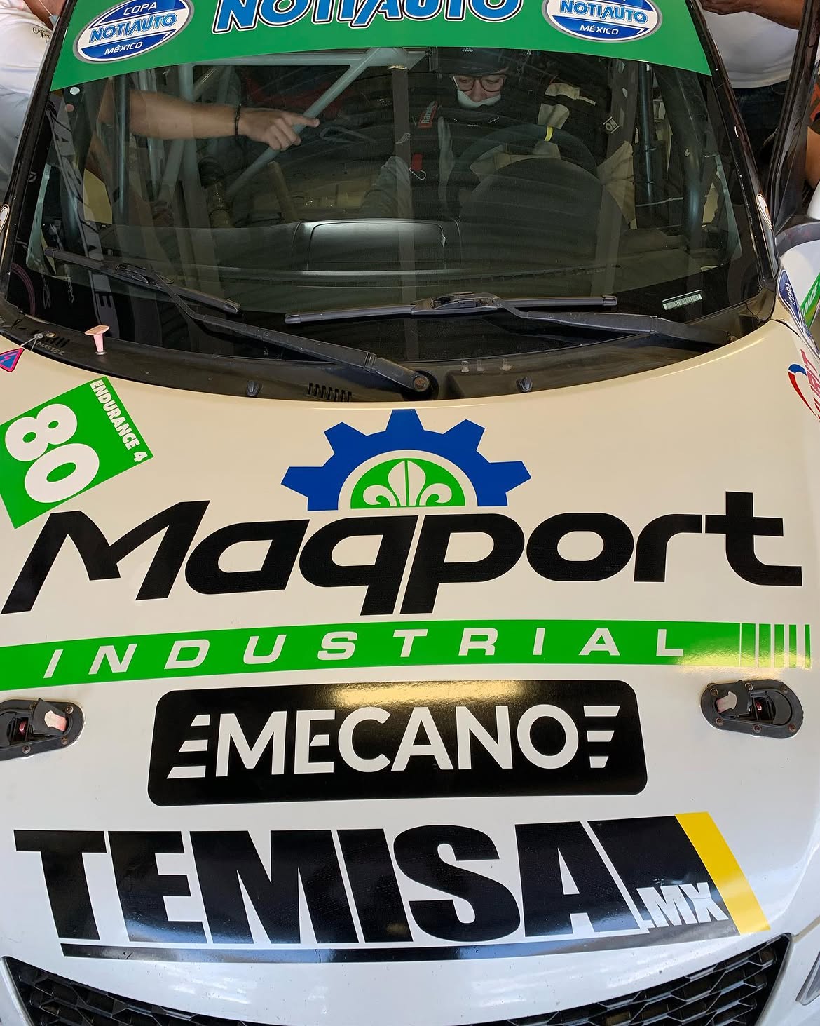 Julio Bracho en el pit lane